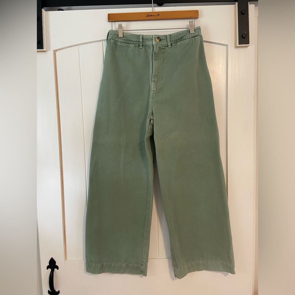 “ We The Free”Cropped Green Wide Leg Pant